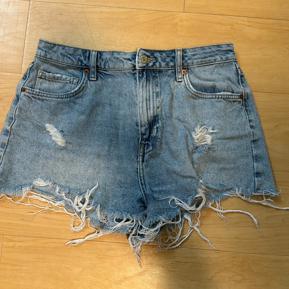 Forever 21 Premium Women’s Denim Blue Distressed High Waisted Shorts Size 29